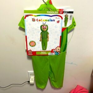 NWT Cocomelon costume 2t